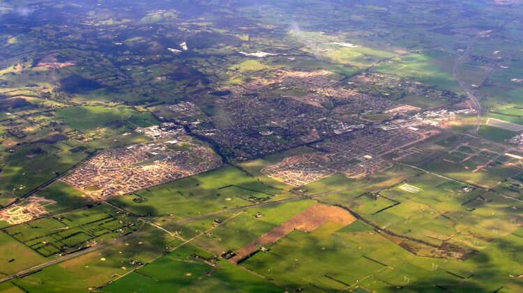 Property Conveyancer in Pakenham